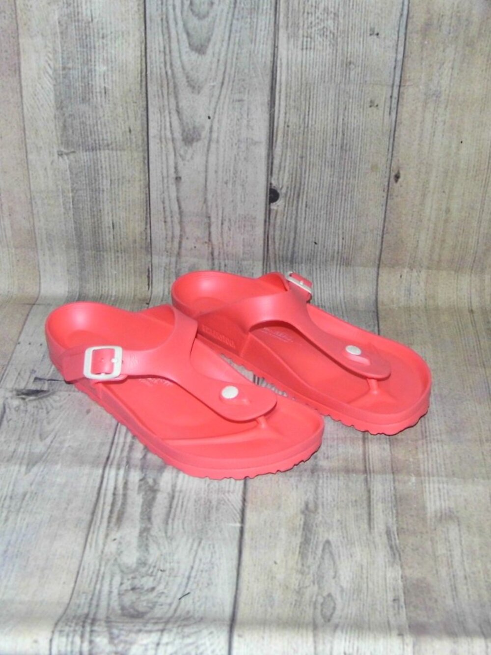 BIRKENSTOCK Gizeh Eva Coral Sandals Womens Size 9 (EU 40)